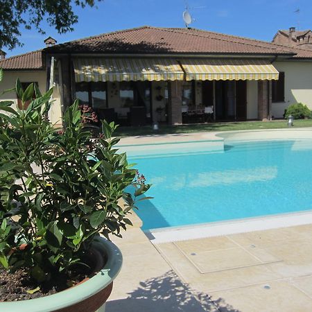 Marinella B&B Cornale Екстериор снимка