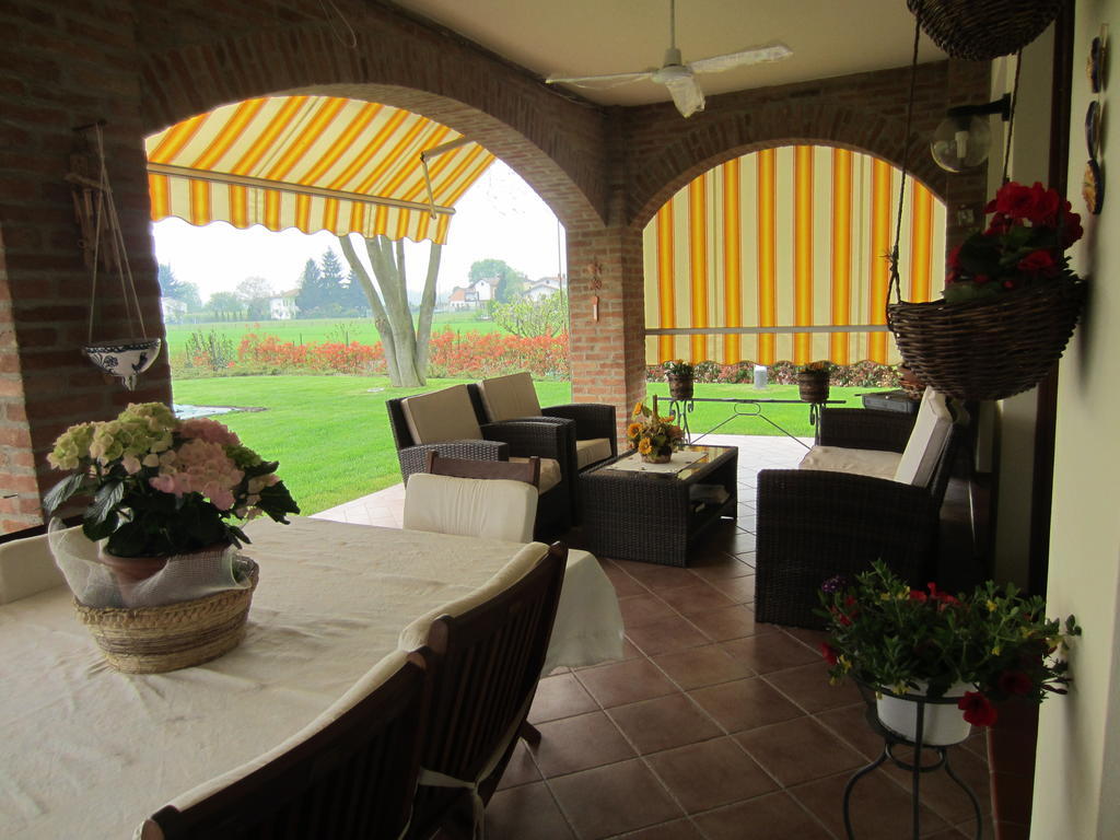 Marinella B&B Cornale Екстериор снимка