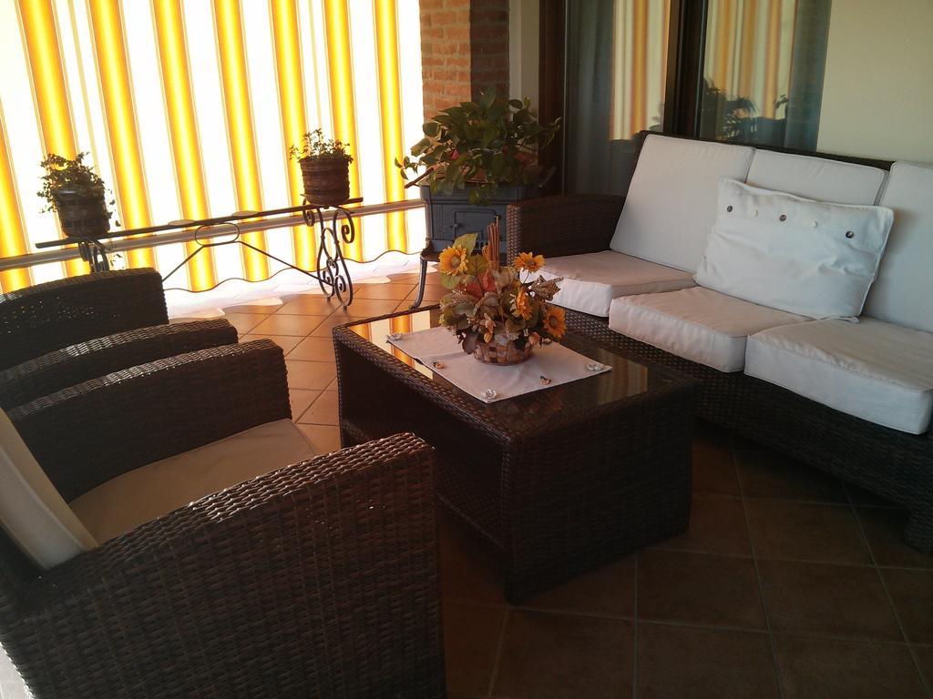 Marinella B&B Cornale Екстериор снимка