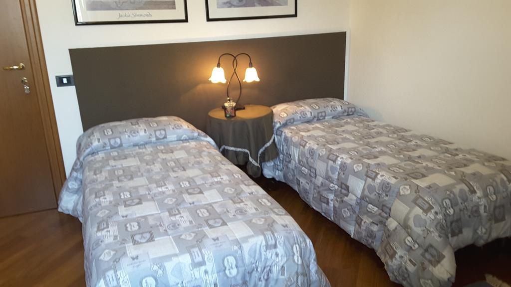 Marinella B&B Cornale Екстериор снимка