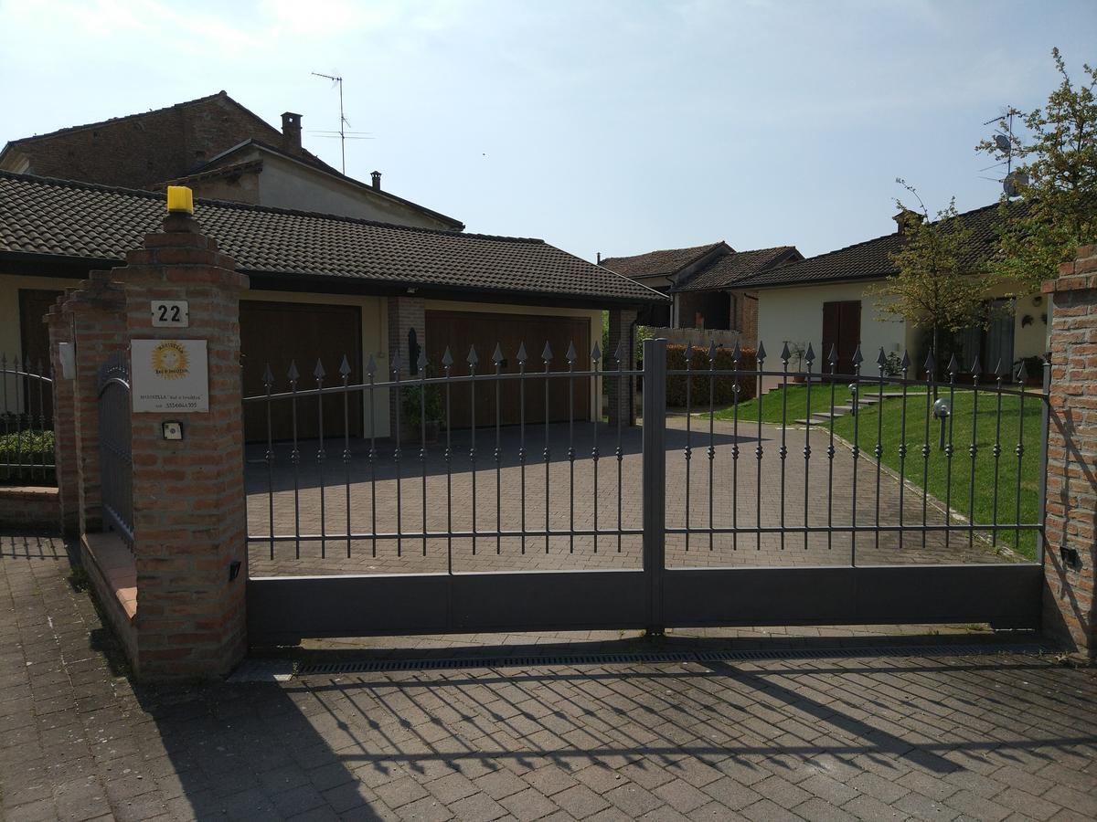 Marinella B&B Cornale Екстериор снимка
