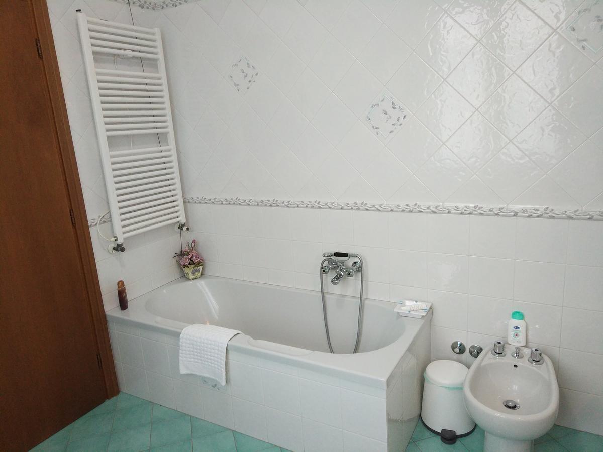 Marinella B&B Cornale Екстериор снимка