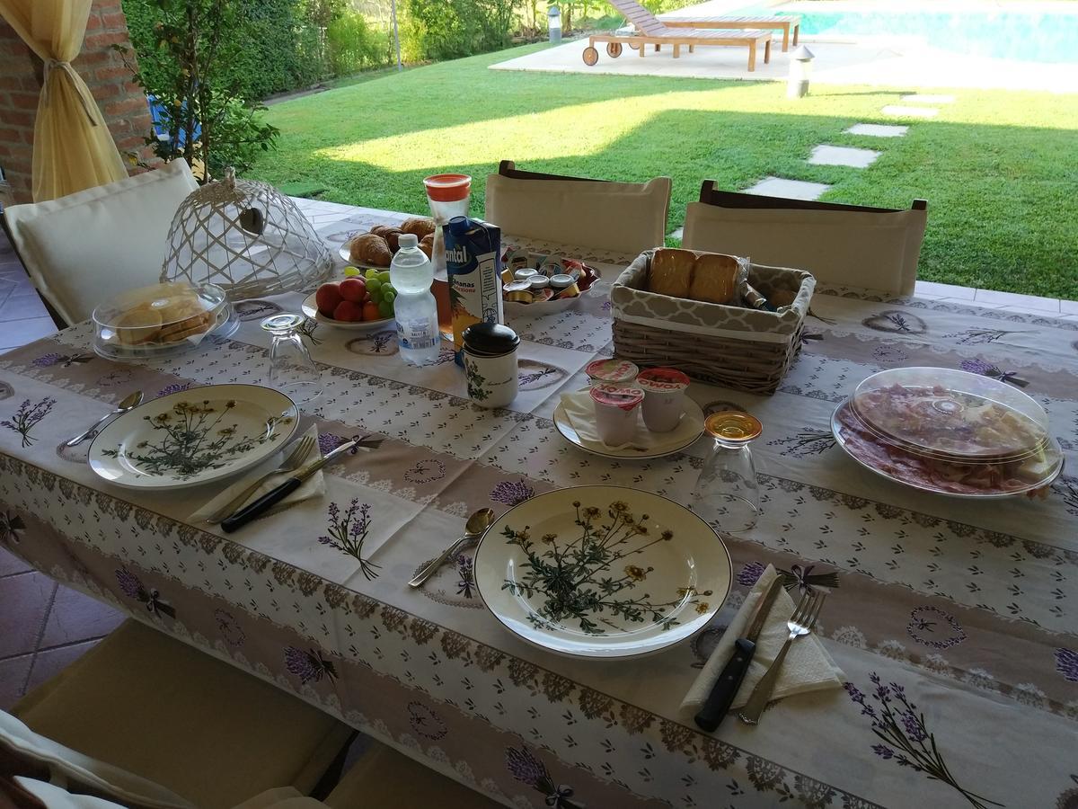 Marinella B&B Cornale Екстериор снимка